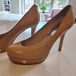 Michael Kors Nude Pumps